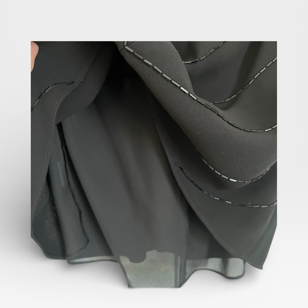 Vintage Jones New York Elegant Black Sleeveless Blouse - Picture 4 of 7